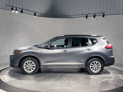 Used 2020 Nissan Rogue SV image 15