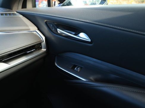 Used 2024 Cadillac XT4 Premium Luxury image 27