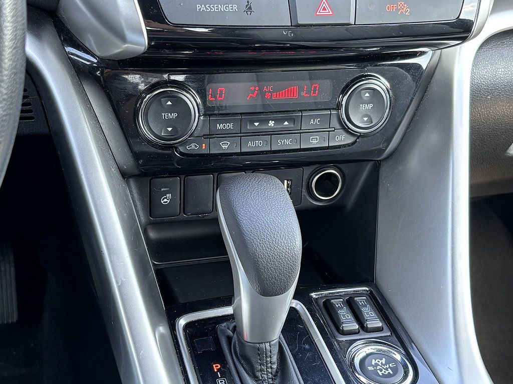 Used 2024 Mitsubishi Eclipse Cross SEL AWD/4WD image 11