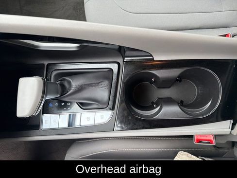 Used 2025 Hyundai Elantra SEL w/ Cargo Package image 22