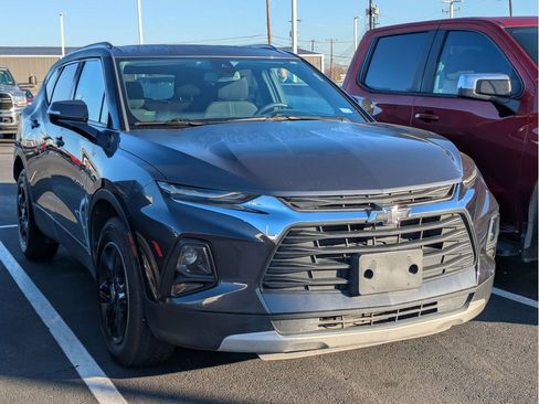 Used 2021 Chevrolet Blazer LT image 2