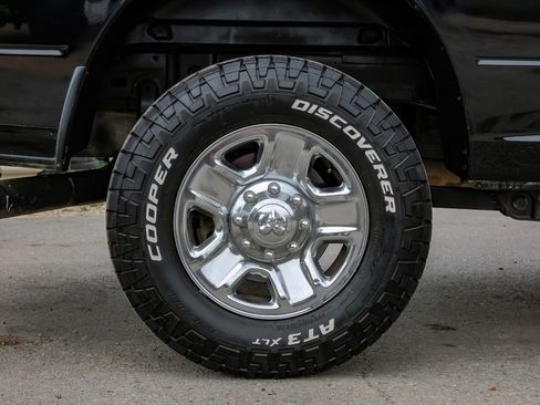 Used 2017 RAM 2500 Tradesman w/ Chrome Appearance Group image 60