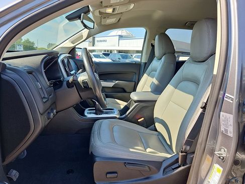 Used 2022 Chevrolet Colorado LT AWD/4WD image 13