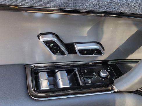 New 2026 Land Rover Range Rover Sport SE AWD/4WD image 21