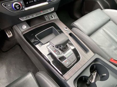 Used 2024 Audi Q5 2.0T Premium Plus image 18