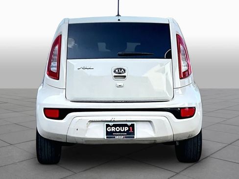 Used 2013 Kia Soul ! w/ Premium Pkg FWD image 5