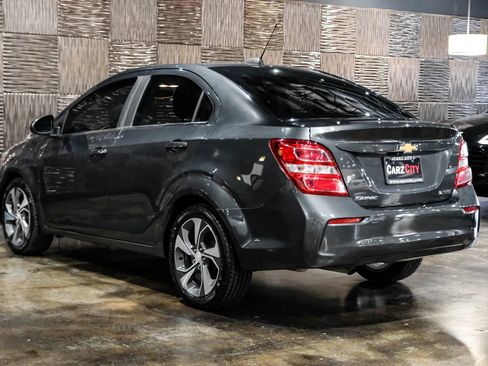 Used 2019 Chevrolet Sonic Premier FWD image 10