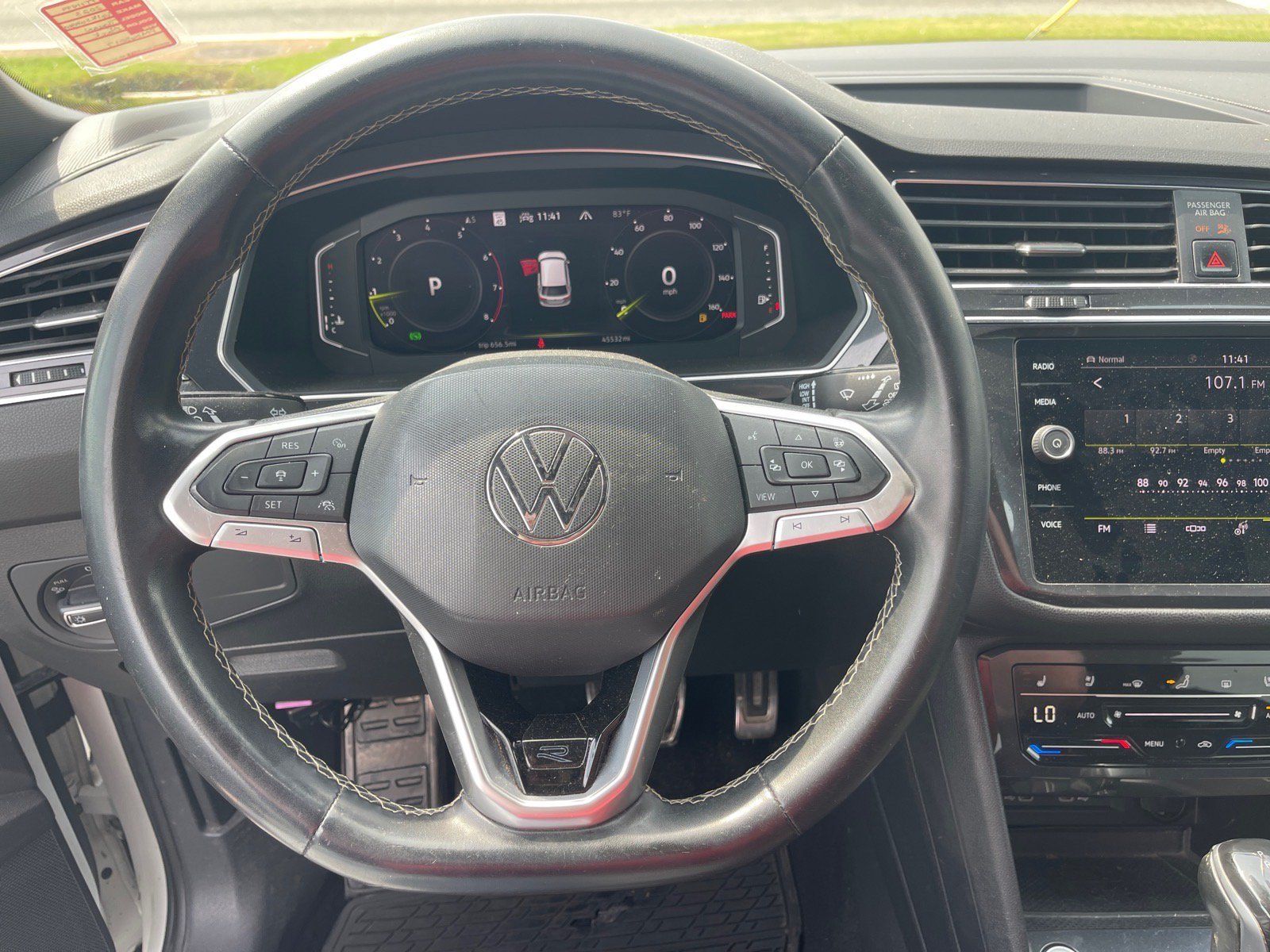 Used 2023 Volkswagen Tiguan SEL R-Line AWD/4WD image 7
