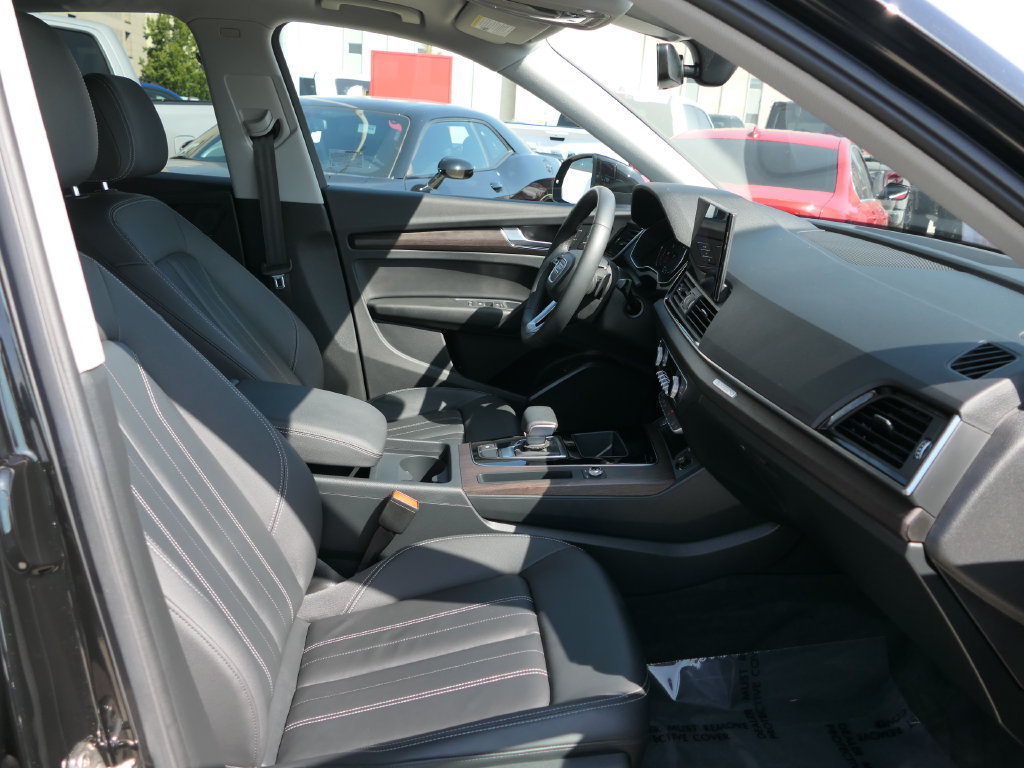 Used 2023 Audi Q5 2.0T Premium w/ Convenience Package AWD/4WD image 26