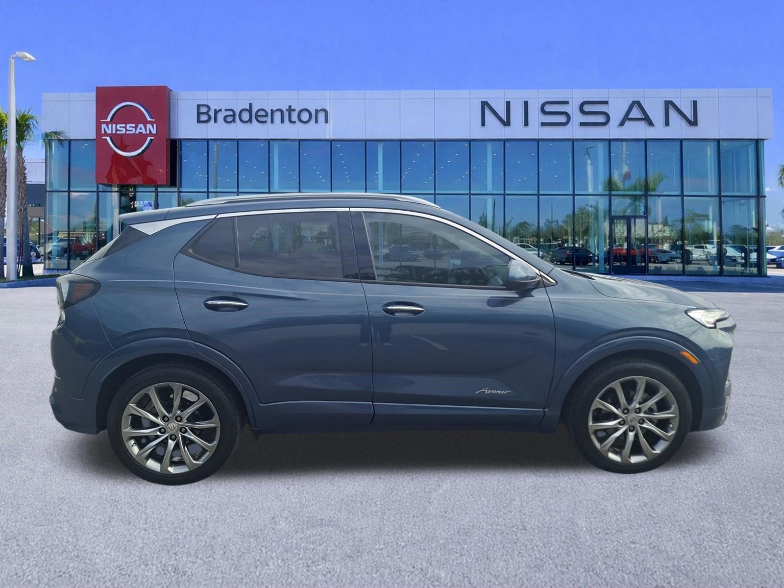 Used 2024 Buick Encore GX Avenir w/ Avenir Technology Package FWD image 4