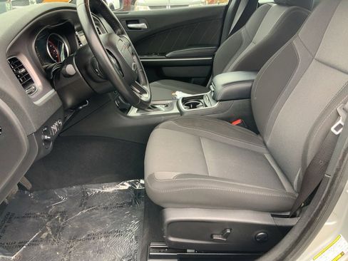 Used 2022 Dodge Charger SXT image 12