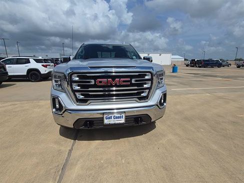 Used 2021 GMC Sierra 1500 SLT RWD image 2