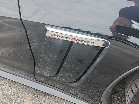 Used 2011 Chevrolet Corvette Grand Sport w/ Preferred Equipment Group image 22