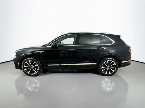Used 2022 Bentley Bentayga AWD/4WD image 11