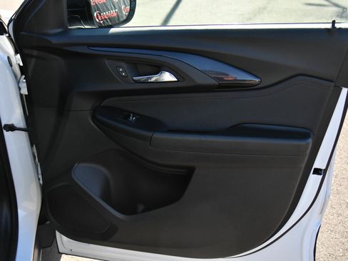 Used 2023 Chevrolet TrailBlazer RS w/ Convenience Package image 39