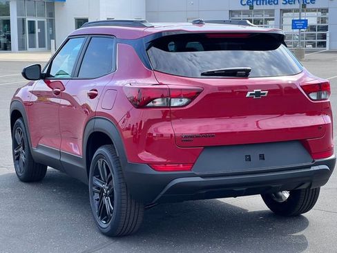 New 2026 Chevrolet TrailBlazer LT w/ Midnight Edition AWD/4WD image 7