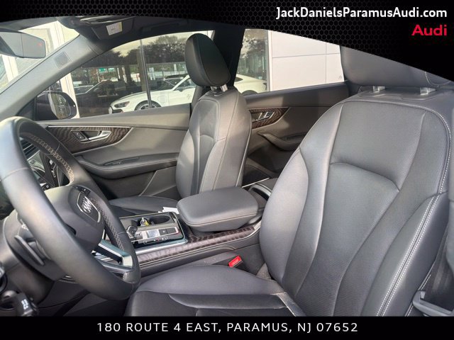 Used 2023 Audi Q8 Premium Plus AWD/4WD image 13
