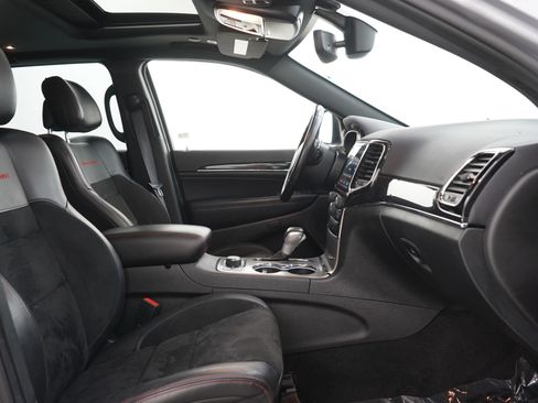 Used 2021 Jeep Grand Cherokee Trailhawk image 13