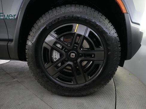 Used 2024 Rivian R1S Adventure AWD/4WD image 20