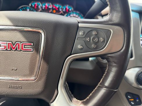 Used 2018 GMC Yukon XL SLT w/ Open Road Package RWD image 22