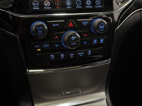 Certified 2020 Jeep Grand Cherokee Limited AWD/4WD image 35