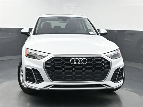 Used 2024 Audi Q5 2.0T Premium w/ Convenience Package image 40