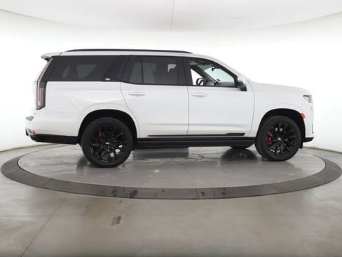 Used 2024 Cadillac Escalade Sport Platinum w/ LPO, ONYX Package AWD/4WD image 6