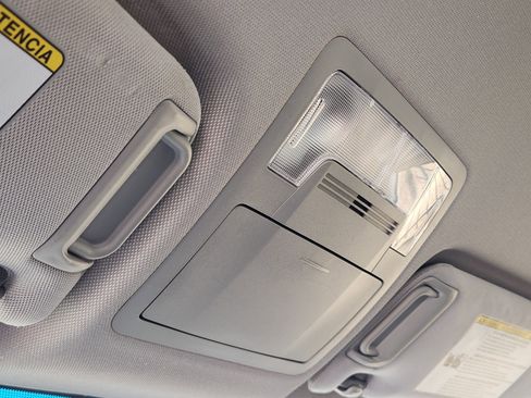 Used 2015 Toyota Camry SE image 35