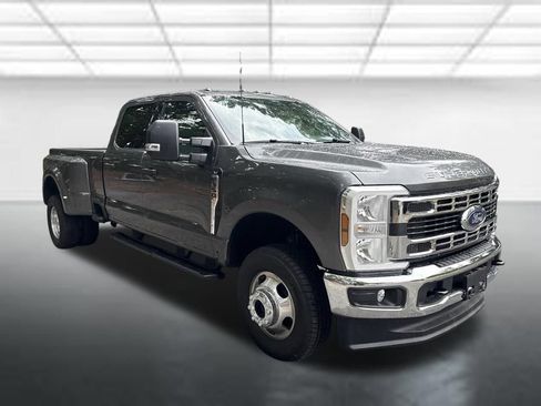 Used 2026 Ford F350 XLT AWD/4WD image 9
