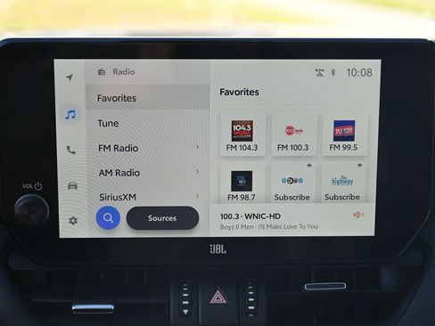 Used 2024 Toyota RAV4 Limited image 28