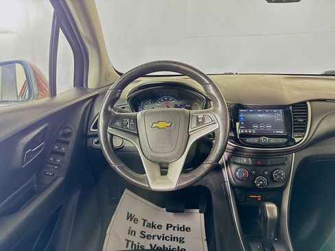 Used 2019 Chevrolet Trax LT w/ Driver Confidence Package image 22