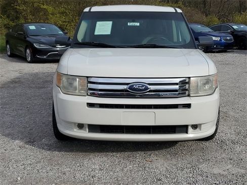 Used 2009 Ford Flex SE image 2