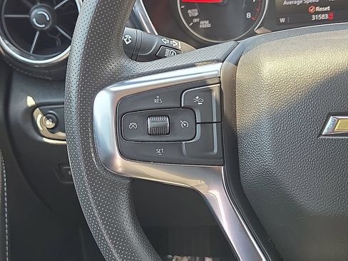 Used 2025 Chevrolet Blazer LT FWD image 18