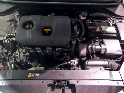 Used 2020 Hyundai Elantra Value Edition w/ Cargo Package (C1) image 31