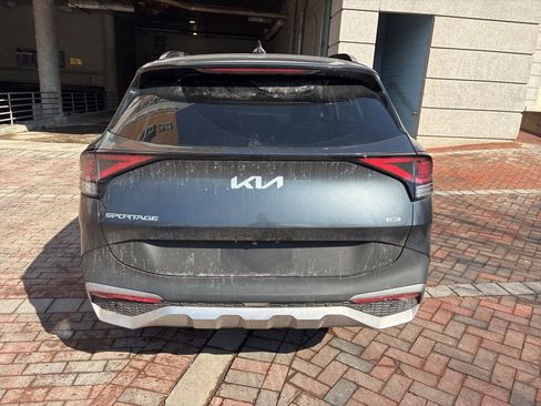 Certified 2024 Kia Sportage EX w/ EX Premium Package image 4