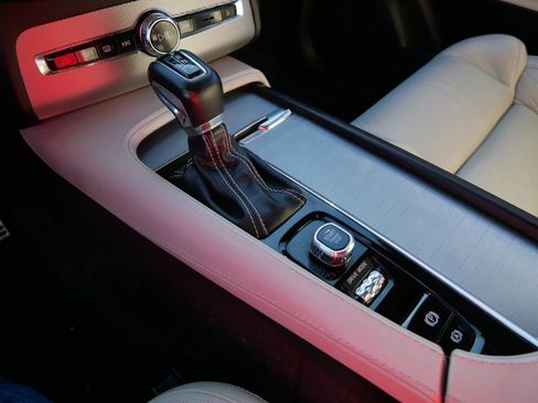 Used 2020 Volvo XC90 T6 R-Design w/ Protection Package Premier image 26