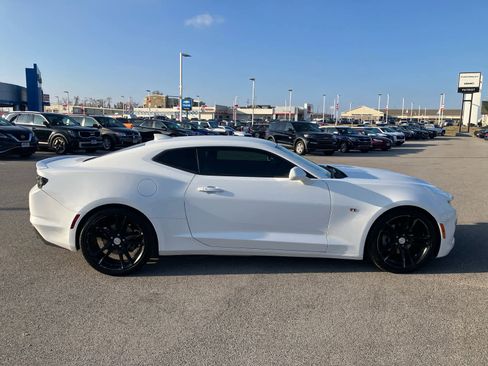 Used 2019 Chevrolet Camaro LT w/ RS Package image 8