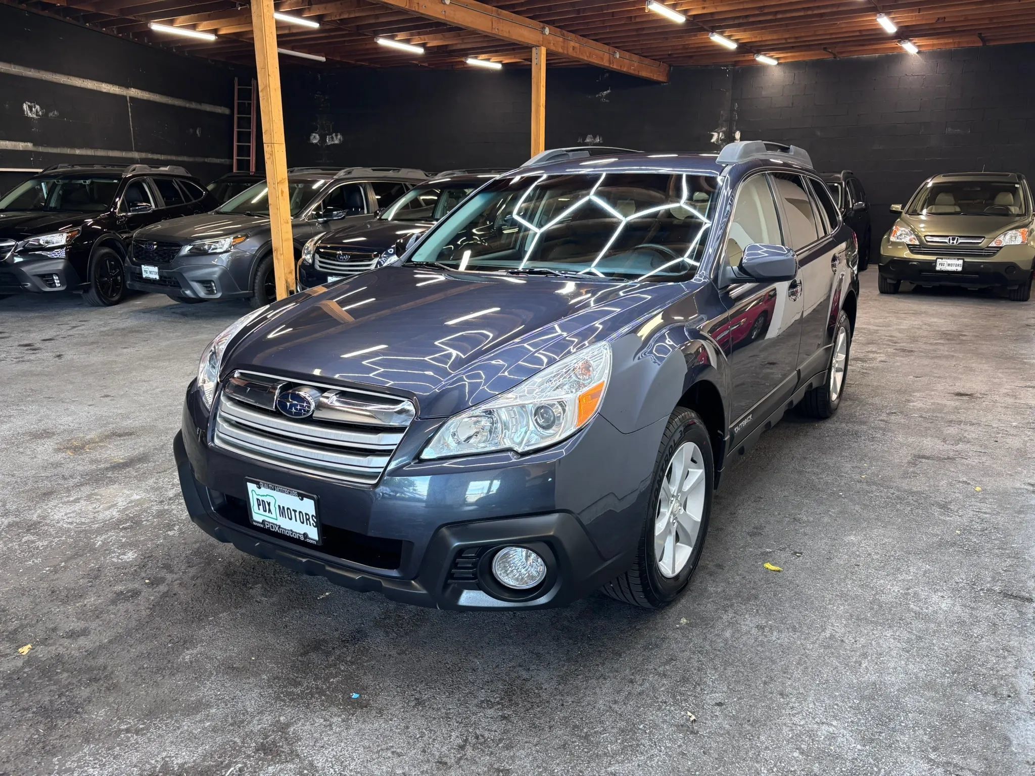 Used 2013 Subaru Outback 2.5i Premium w/ All-Weather Pkg AWD/4WD image 3