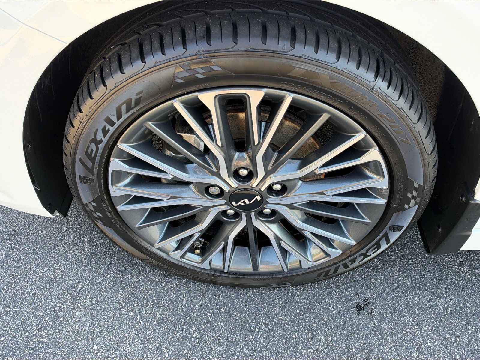 Certified 2024 Kia Forte GT-Line FWD image 8