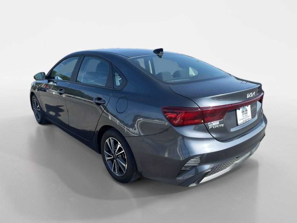 Used 2024 Kia Forte LXS w/ LXS Technology Package FWD image 3