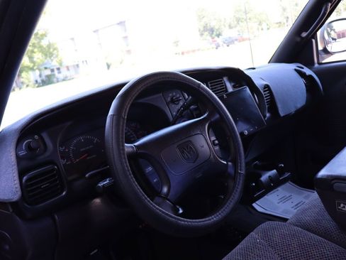 Used 1998 Dodge Ram 2500 Truck Laramie SLT image 16