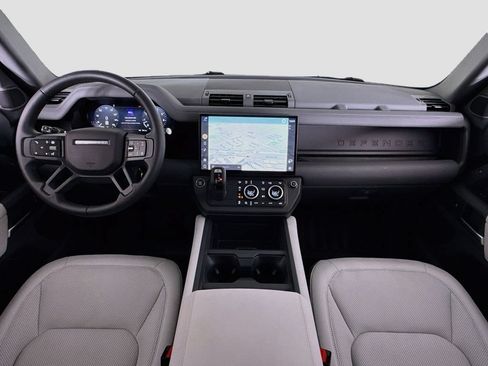 Used 2026 Land Rover Defender 110 X-Dynamic SE AWD/4WD image 9