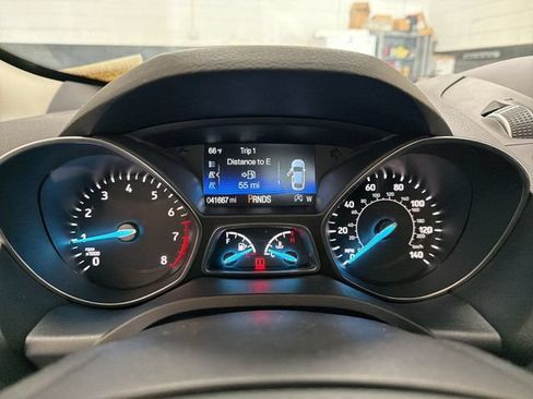 Used 2019 Ford Escape Titanium AWD/4WD image 15