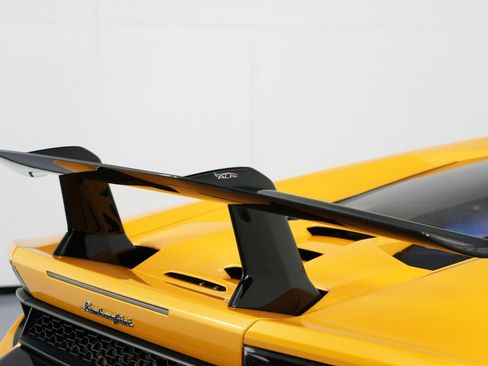 Used 2018 Lamborghini Huracan Performante image 63