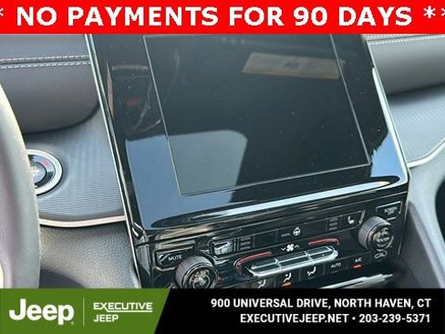 New 2025 Jeep Grand Cherokee Laredo w/ Luxury Tech Group I image 17