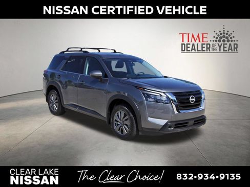 Certified 2025 Nissan Pathfinder SV w/ SV Premium Package FWD image 9