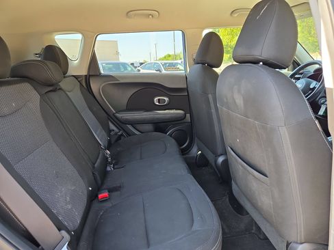 Used 2018 Kia Soul + FWD image 25