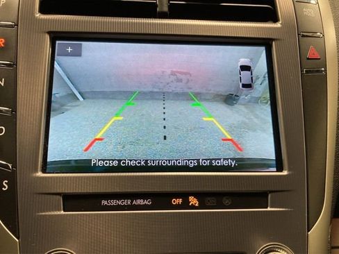 Used 2020 Lincoln MKZ w/ Convenience Package image 17