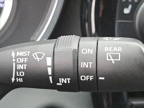 Used 2022 Toyota Highlander XLE FWD image 8