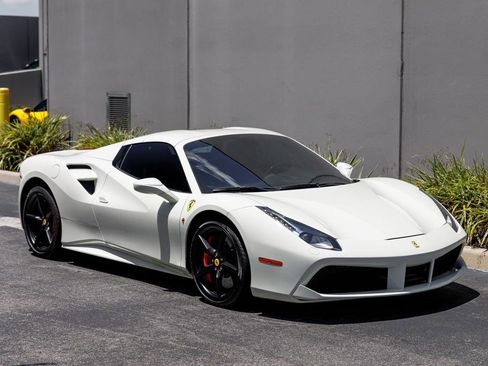 Used 2019 Ferrari 488 Spider RWD image 7